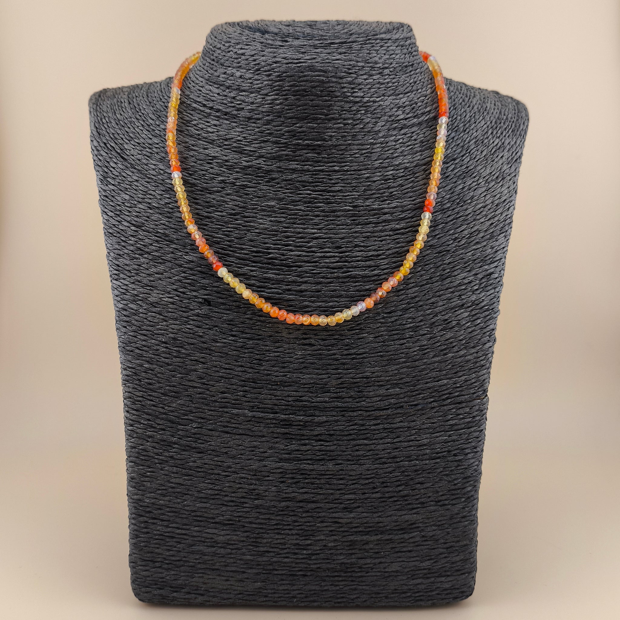 Collar Cornalina Facetado 4mm