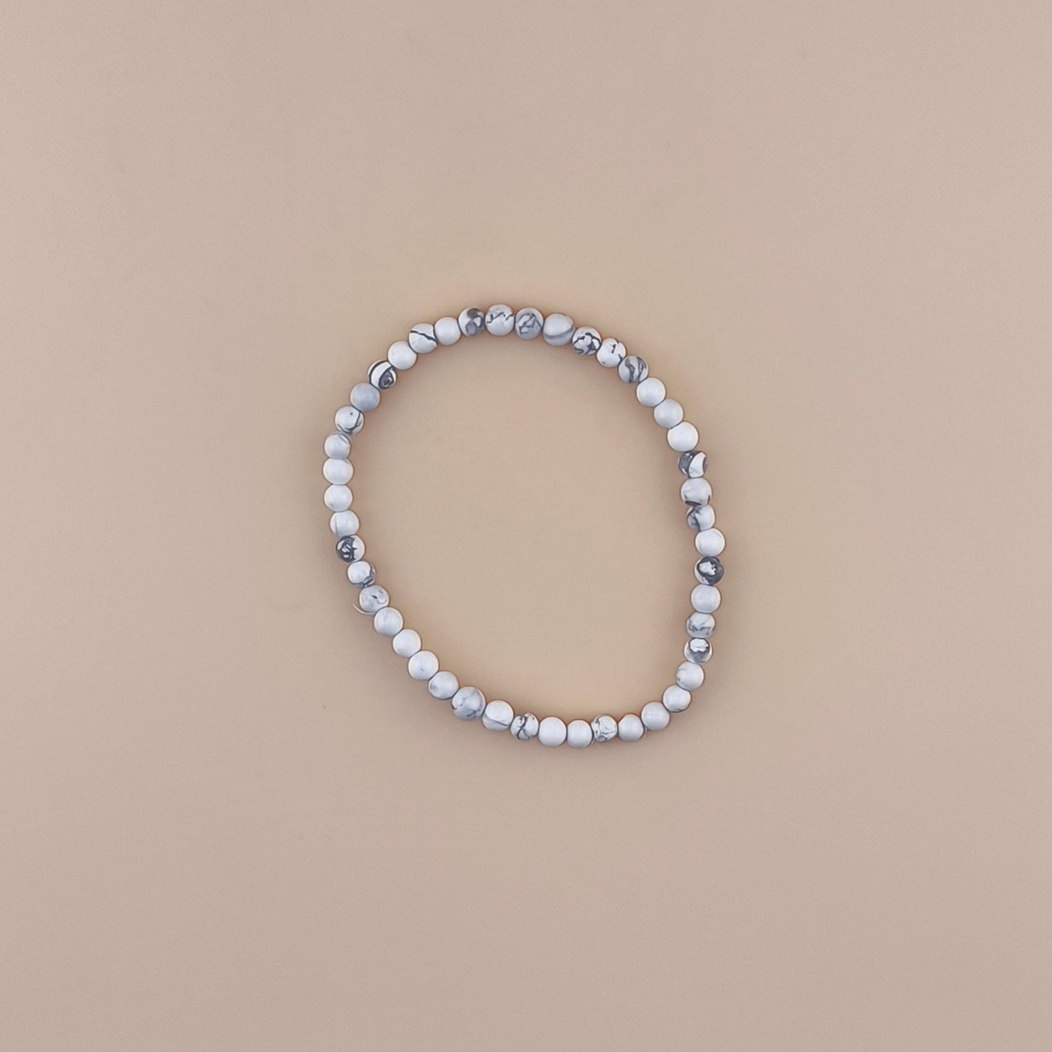 Pulsera Howlita 4mm